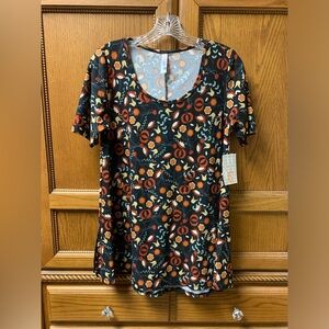 NWT! LuLaRoe Women “Perfect T” Short Sleeve Tshirt XS Black w/ Floral Print